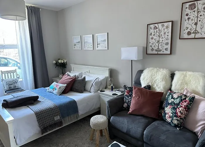 Small Cosy Studio Flat Near The Sea, Central Oban